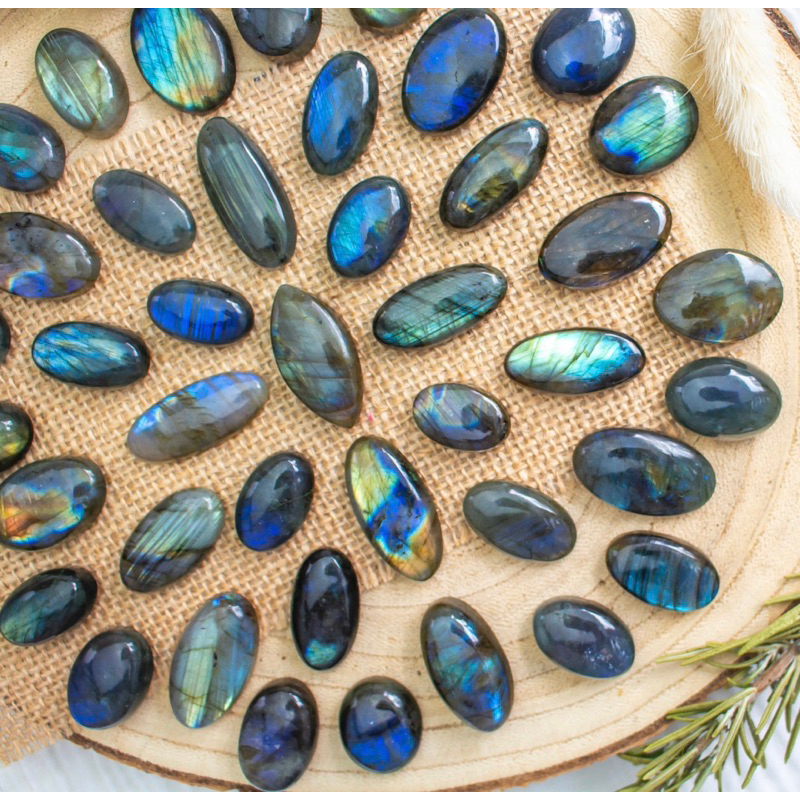 1 PC Random Pick 2-3 cm Size of Labradorite Crystal mix Shape Cabochon