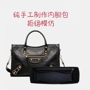 กระเป๋าใส่ออร์แกนิก Felt Bag เหมาะสำหรับการสนับสนุนและจัดระเบียบกระเป๋ารถจักรในเมือง Balenciaga