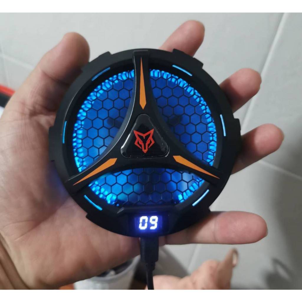 พัดลมระบายความร้อน Tablet ,  ipad  ขนาดใหญ่เย็นทั้งเครื่อง รุ่น Sarafox B3  แบบแม่เหล็ก มีประกัน