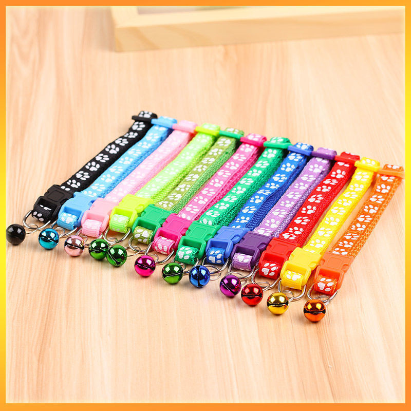 YTL ปลอกคอแมว ปลอกคอสัตว์เลี้ยง กระดิ่ง กระพรวน ลายอุ้งเท้าติดกระดิ่ง แบบปรับขนาดได้  มี 7 สี