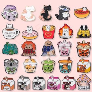 เข็มกลัดโลหะ รูปการ์ตูนแมว กบ ผึ้ง เห็ดน่ารัก เครื่องประดับ สําหรับกระเป๋าเป้สะพายหลัง เสื้อผ้า ของขวัญ