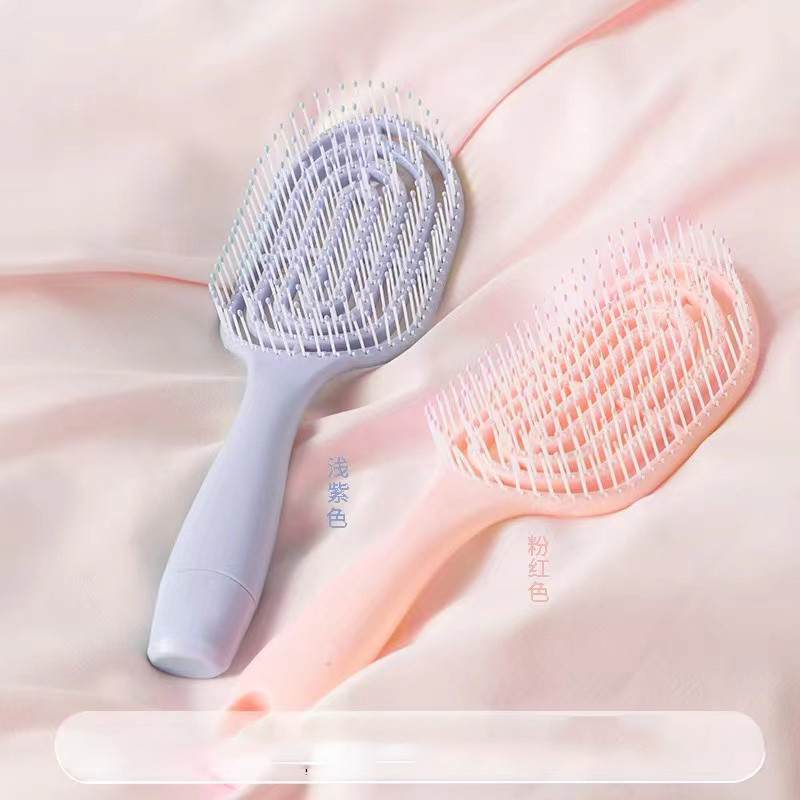 พร้อมส่ง : หวีแปรง โค้งรับศีรษะ อุปกรณ์ทำผม จัดแต่งทรงผม ช่วยเกล้าผม แปรงนุ่ม หวีสบาย