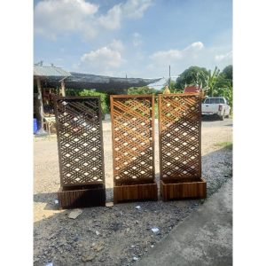 กระถางต้นไม้พร้อมระแนง ไม้ ทำจากไม้สักแท้ แข็งแรง ไม่ผุ