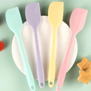 ไม้พายซิลิโคน ขนาด 21/28 ซม. 4สี ไร้รอยต่อ ชนิดทึบ รุ่นหนาพิเศษ ทนร้อน สำหรับทำขนม ทำเค้ก อุปกรณ์เบเกอรี่ 3homeplus