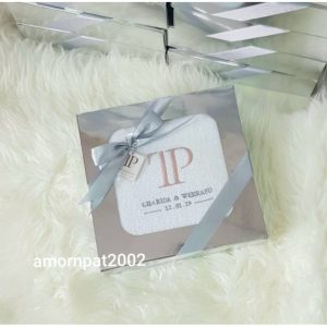 ผ้าขนหนูปักโลโก้พร้อมบรรจุกล่องผูกริบบิ้น