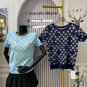 LV เสื้อสเวตเตอร์แขนกุดลาย เลเวล หรูหราสุดๆคอกลมฟรีไซส์ไหมพรมถัก889