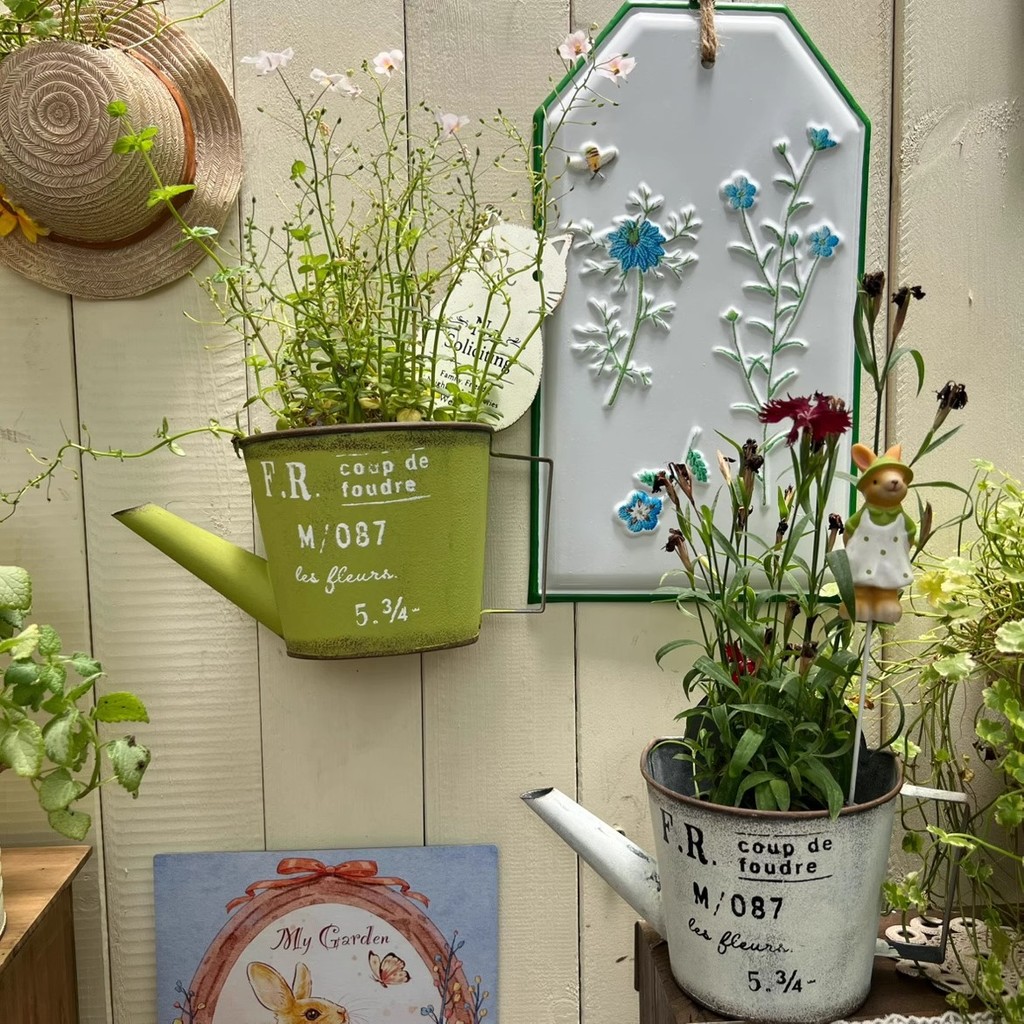 ศิลปะเหล็กกาต้มน้ํารูปร่างติดผนังกระถางดอกไม้สวนกลางแจ้งลานสวนระเบียง Terrace ต้นไม้กระถางกระถางตกแต่งภูมิทัศน์แขวนหม้อห้องร้านกาแฟ B & B Store ตกแต่งแขวนหม้อ