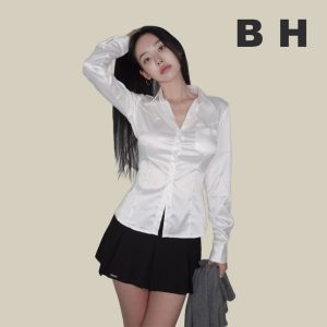 ขเสื้อเชิ้ตผ้าซาตินสีทึบผู้หญิงสไตล์เกาหลี คอปกโปโลแขนยาวเอวเข้ารูป