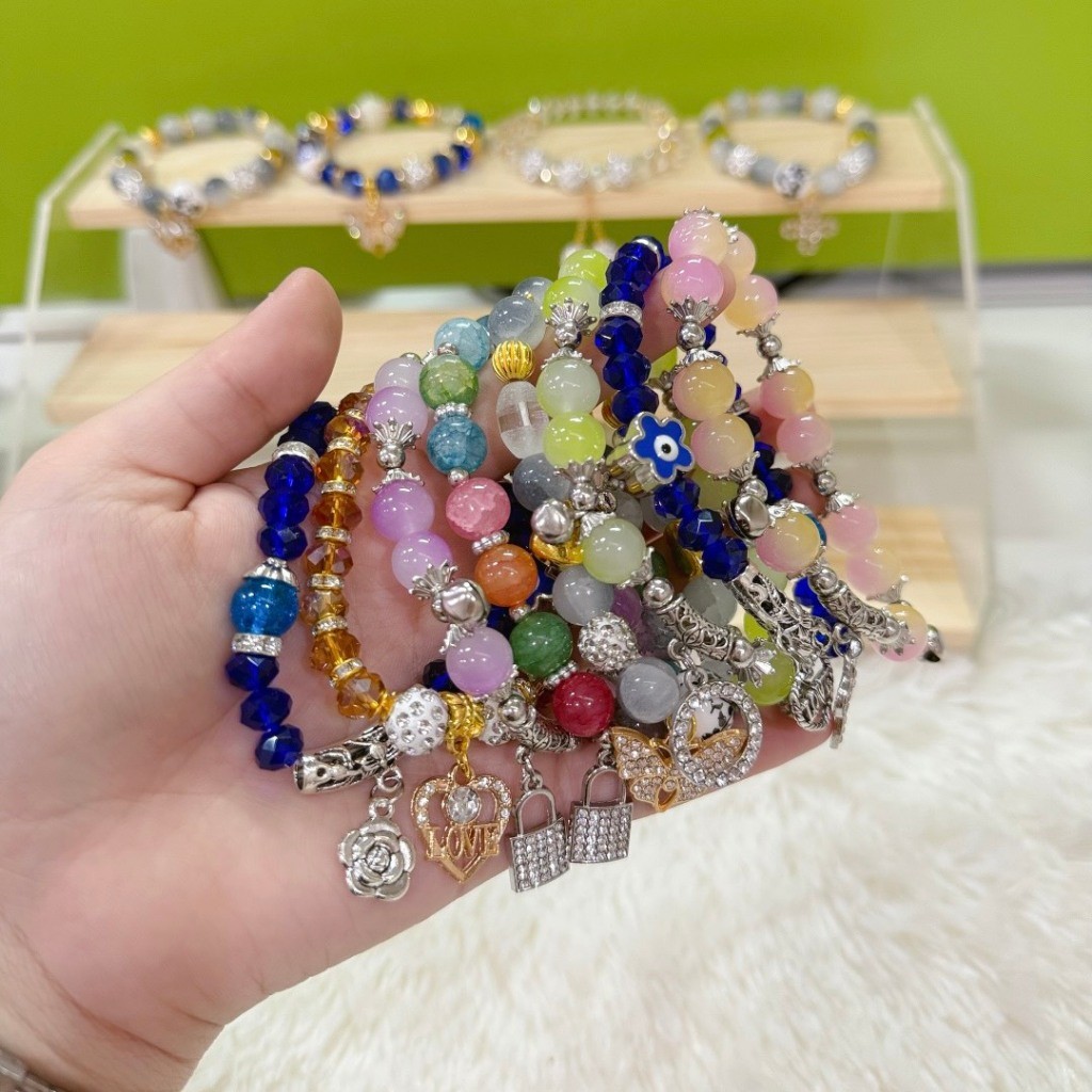 สุ่มลาย กำไลแขน สร้อยข้อมือ คริสตัล สไตล์เกาหลี สวยทุกแบบทุกลาย พร้อมส่ง