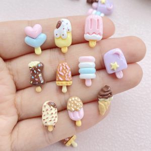 การ์ตูนเรซิ่นชุดไอศกรีมช็อคโกแลตสีสันสดใสน่ารักใช้สําหรับตกแต่งเล็บ 30 ชิ้น