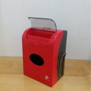 กล่องใส่กระดาษทิชชู่ป๊อบอัพ พร้อมที่ใส่ไม้จิ้มฟัน + ที่หนีบกระดาษ สีแดง  # 824 ( 1 ใบ )