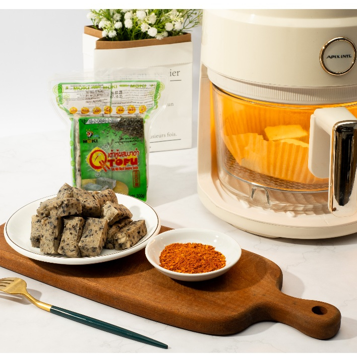 เต้าหู้โมคิ Moki ผสมงาดำ 300g เนื้อแน่นเด้งดึ๋ง! หอมงาเต็มคำ ทอดกรอบง่าย ไม่อมน้ำมัน   พร้อมทานทันที คุ้มค่าสุดๆ