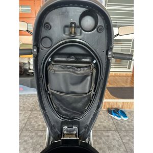 Vespa กระเป๋าเก็บของใต้เบาะ ติดได้ทุกรุ่น ทุกปี มีประโยชน์มากครับ