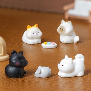 1PCS น่ารัก Miniature แมวภูมิทัศน์น่ารักเรซิ่นลูกแมว Figurines Fairy บ้านสวนน่ารักลูกแมว Cupcake ของขวัญวันเกิดคริสต์มาสสําหรับ Home Garden Decor อุปกรณ์เครื่องประดับ
