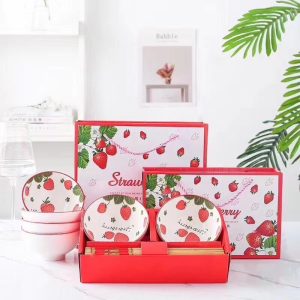 ชุดถ้วยตะเกียบสตอร์เบอร์รี่ ถ้วย2ตะเกียบ2คู่