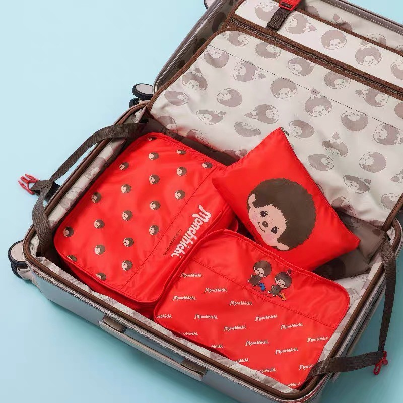 เซ็ตกระเป๋าจัดระเบียบ Monchhichi    พร้อมให้พกพาความน่ารักไปทุกทริป  ✈️
