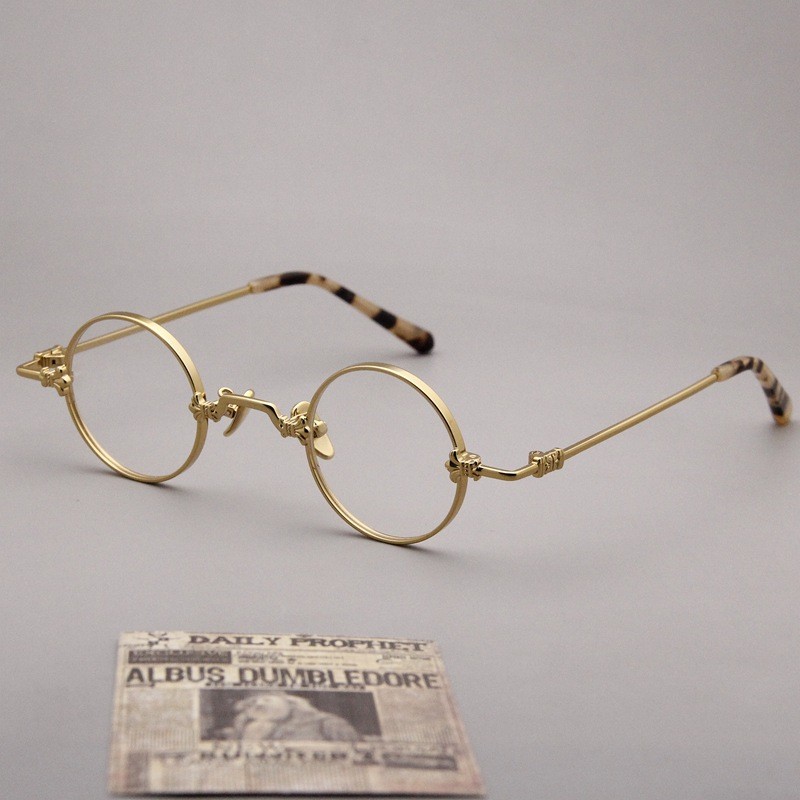 กรอบแว่นตาทรงกลมขนาดเล็กสไตล์ย้อนยุค แบบคลาสสิก แว่นสายตายาวดีไซน์ขอบหนา ออกแบบสำหรับทุกคน