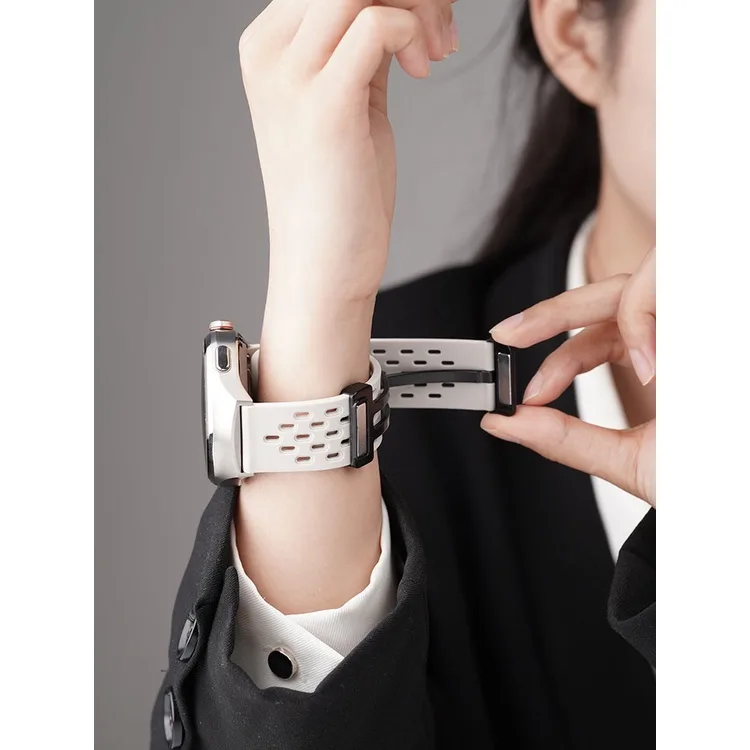เหมาะสําหรับ Samsung Galaxy Watch 7 FE 6 5 4 43 มม.47 มม.40 มม.44 มม.ซิลิโคนสําหรับ Active 2 หัวเข็มขัดพับแม่เหล็กดูดสําหรับ Galaxy Watch 6