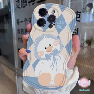 [จัดส่งในพื้นที่] เคสโทรศัพท์เป็ดสีเหลืองผ้าพันคอเข้ากันได้กับ iPhone 11 13 14 15 12 Pro Max X XR XS MAX 7 8 14 15 Plus