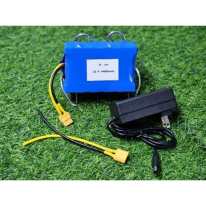 แบตลิเธียม 5s 21v 4400mah. **แบตใหม่มือ1** พร้อมชุดชาร์จ 2A **แอมป์เต็มแท้** Li-ion แบตเตอรี่ diy 18650 3.7v แบตลิเธียม