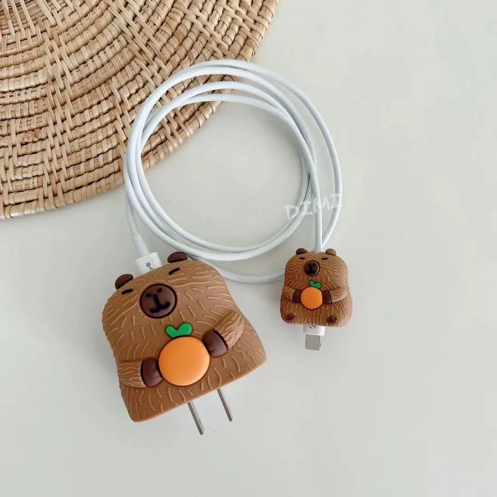 พร้อมส่ง ที่ถนอมหัวชาร์จ ที่เเต่งหัวชาร์จ ลายการ์ตูนหน้ารักมาก สำหรับ หัวไอโฟน 18w 20w  สินค้าใหม่มีพร้อมส่ง ( 35w )